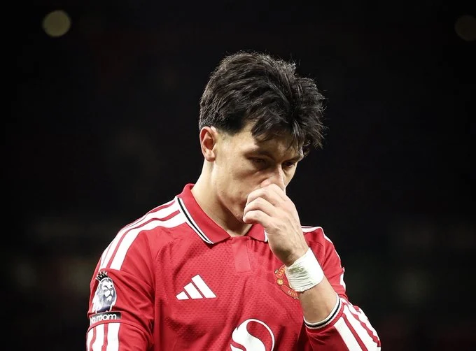 Lisandro Martinez Manchester United Criticism