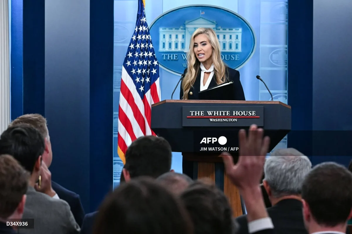 Trump White House Press Secretary Exit